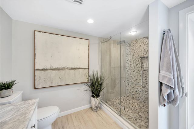 15 Periwinkle Lane, Mashpee, MA 02649