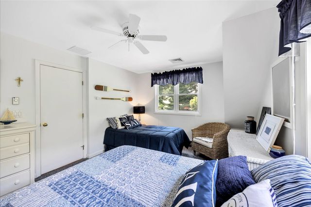 15 Periwinkle Lane, Mashpee, MA 02649