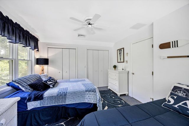15 Periwinkle Lane, Mashpee, MA 02649