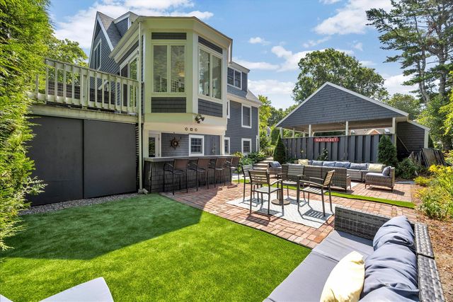 15 Periwinkle Lane, Mashpee, MA 02649