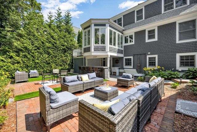 15 Periwinkle Lane, Mashpee, MA 02649