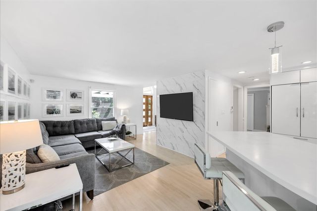 15 Periwinkle Lane, Mashpee, MA 02649