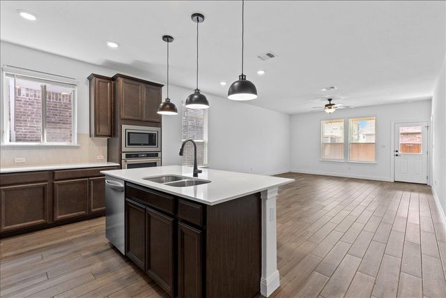 11905 Paseo De Los Lagos LN, Manor, TX 78653