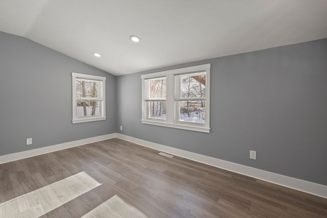 275 Market St B, Rockland, MA 02370