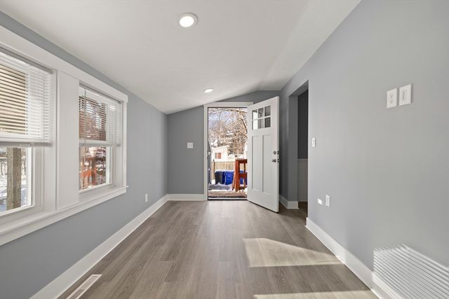 275 Market St B, Rockland, MA 02370