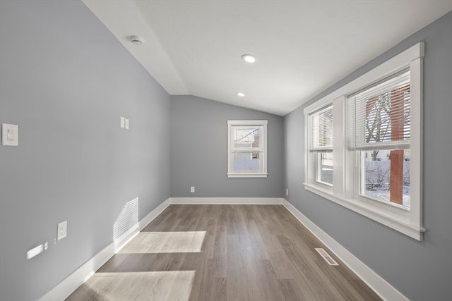 275 Market St B, Rockland, MA 02370