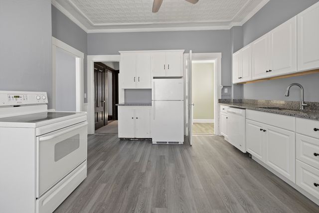 275 Market St B, Rockland, MA 02370