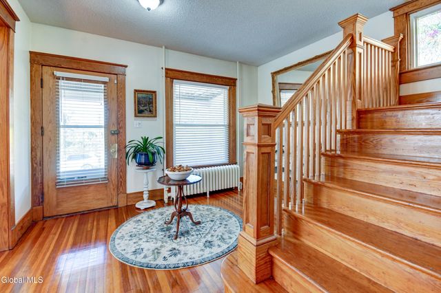 245 Brookside Avenue, Amsterdam, NY 12010