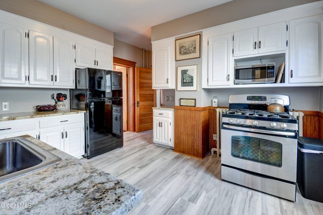 245 Brookside Avenue, Amsterdam, NY 12010