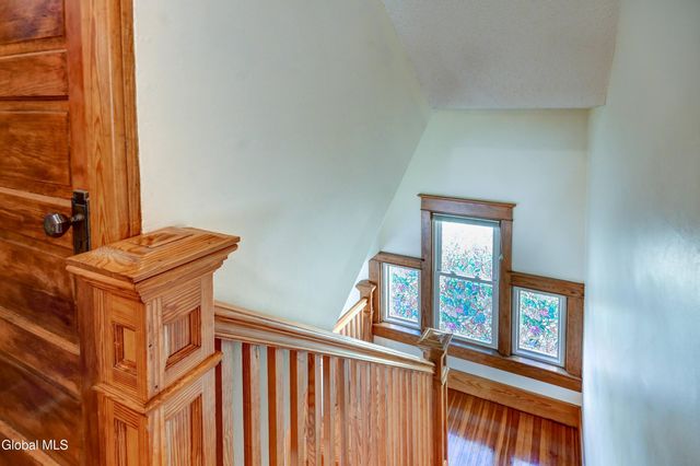 245 Brookside Avenue, Amsterdam, NY 12010