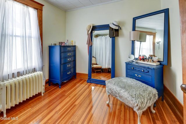 245 Brookside Avenue, Amsterdam, NY 12010