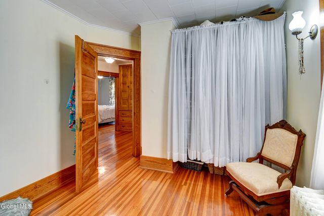 245 Brookside Avenue, Amsterdam, NY 12010