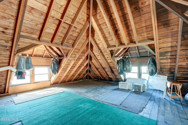 245 Brookside Avenue, Amsterdam, NY 12010