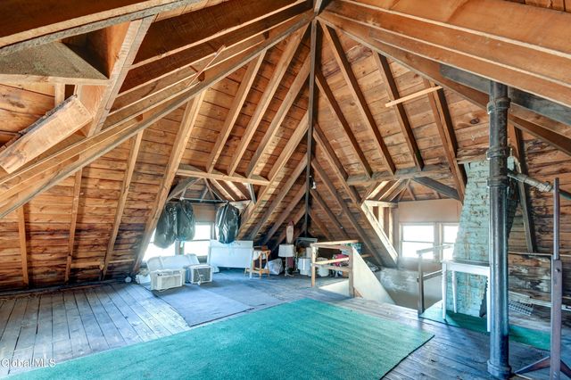 245 Brookside Avenue, Amsterdam, NY 12010