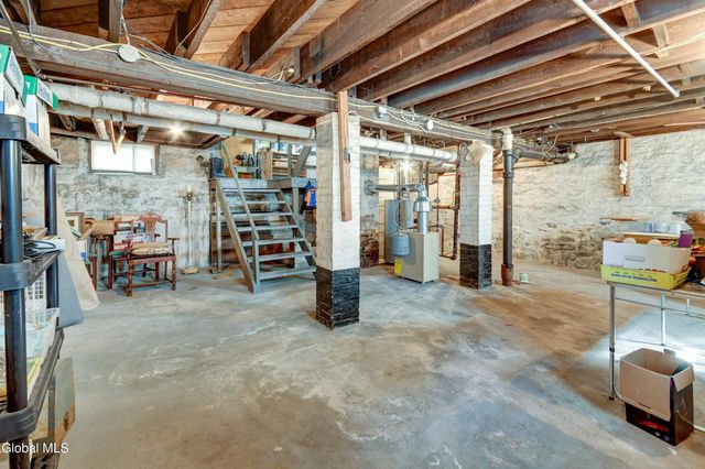 245 Brookside Avenue, Amsterdam, NY 12010