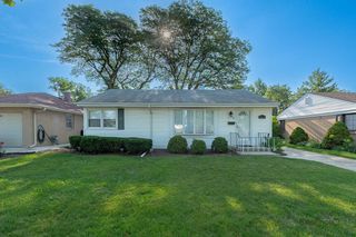 1215 Webster Lane, Des Plaines, IL 60018