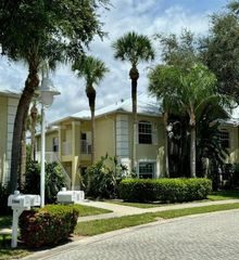 1240 Shady Rest LN 104, Naples, FL 34103