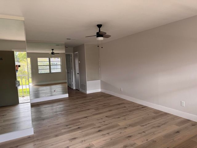 12 Lake Vista Trl Apt 203, Port St Lucie, FL 34952