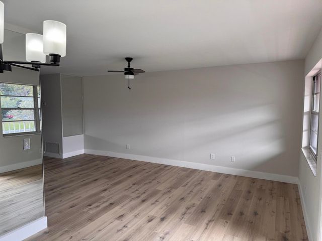 12 Lake Vista Trl Apt 203, Port St Lucie, FL 34952