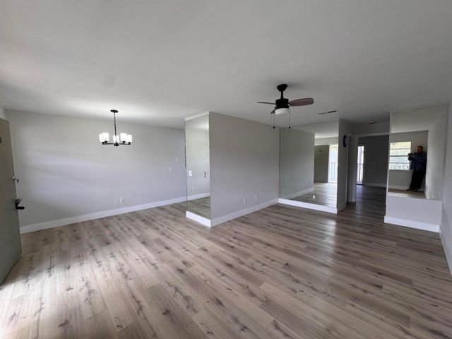 12 Lake Vista Trl Apt 203, Port St Lucie, FL 34952