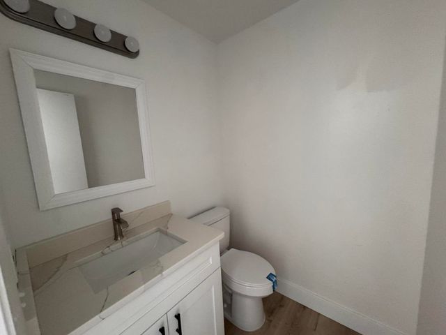 12 Lake Vista Trl Apt 203, Port St Lucie, FL 34952