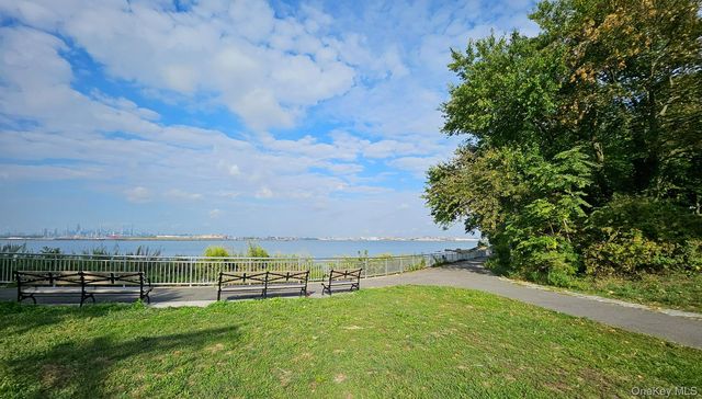 120-19 Ketch Court, College Point, NY 11356