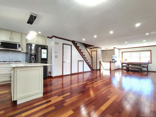 120-19 Ketch Court, College Point, NY 11356