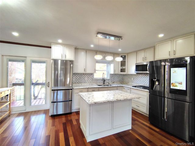 120-19 Ketch Court, College Point, NY 11356