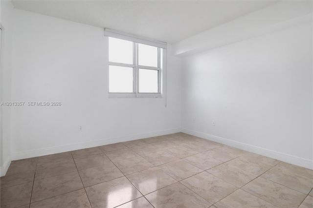 5085 NW 7th St 601, Miami, FL 33126