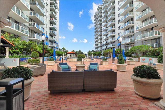 5085 NW 7th St 601, Miami, FL 33126
