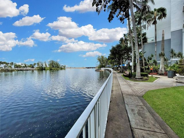 5085 NW 7th St 601, Miami, FL 33126