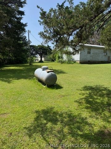 5827 Sandra, Kingston, OK 73439