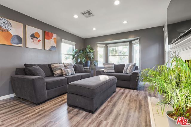 10236 S 1st Avenue, Inglewood, CA 90303