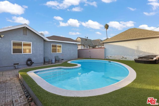 10236 S 1st Avenue, Inglewood, CA 90303