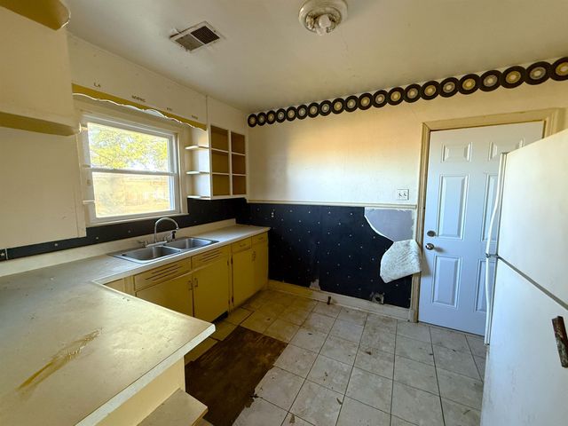 1229 MARLIN RD, Memphis, TN 38116