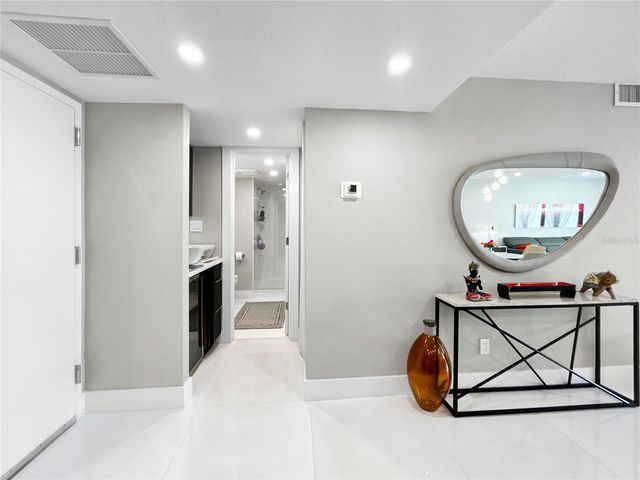 101 S GULFSTREAM AVENUE AVENUE 9C, Sarasota, FL 34236