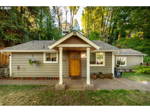 410 3RD Ave, Oregon City, OR 97045
