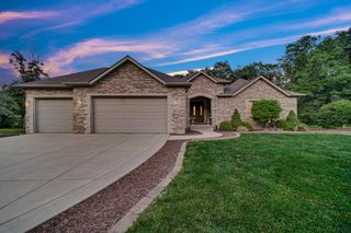 71 Liberty Lakes Drive, Valparaiso, IN 46385