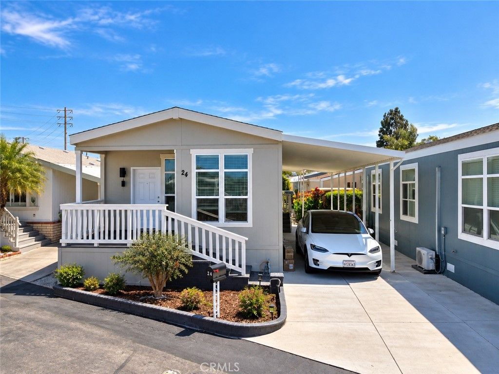 903 W 17TH Street 24, Costa Mesa, CA 92627 — exterior