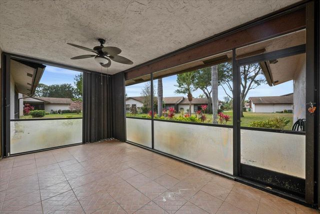 6138 Elsinore Circle, Greenacres, FL 33463