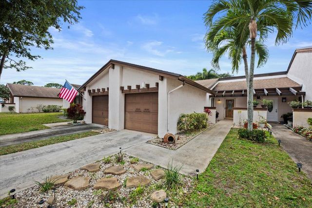 6138 Elsinore Circle, Greenacres, FL 33463