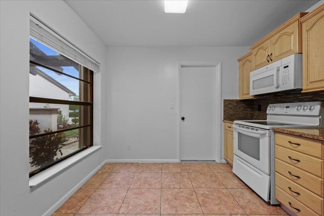 6138 Elsinore Circle, Greenacres, FL 33463