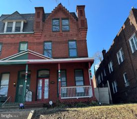 2126 MOUNT ROYAL TERRACE, Baltimore, MD 21217