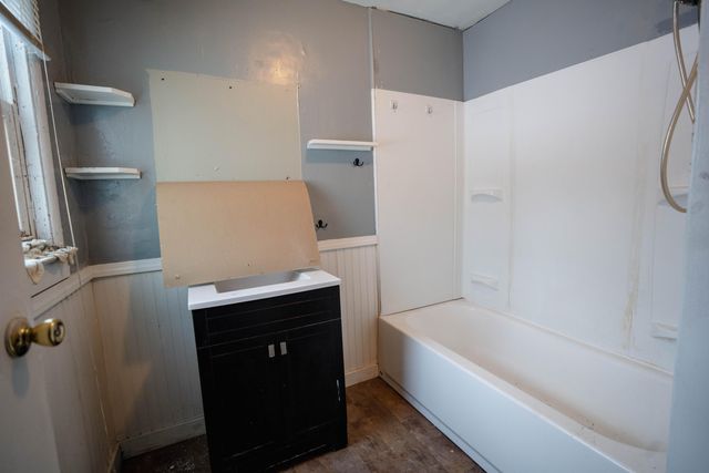 5017 Christiansen Road, Lansing, MI 48910