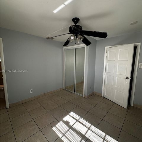 732 Moffett St 4A, Hallandale Beach, FL 33009