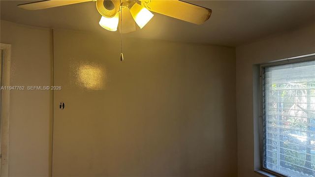 732 Moffett St 4A, Hallandale Beach, FL 33009