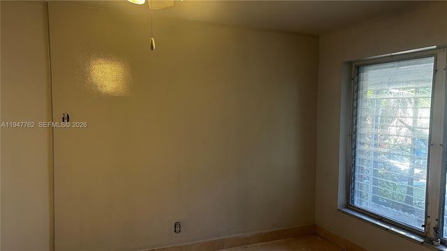 732 Moffett St 4A, Hallandale Beach, FL 33009