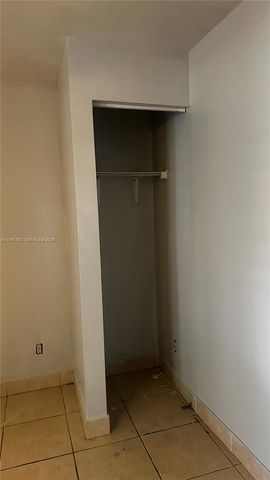 732 Moffett St 4A, Hallandale Beach, FL 33009