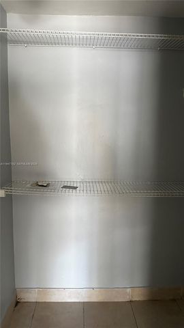 732 Moffett St 4A, Hallandale Beach, FL 33009