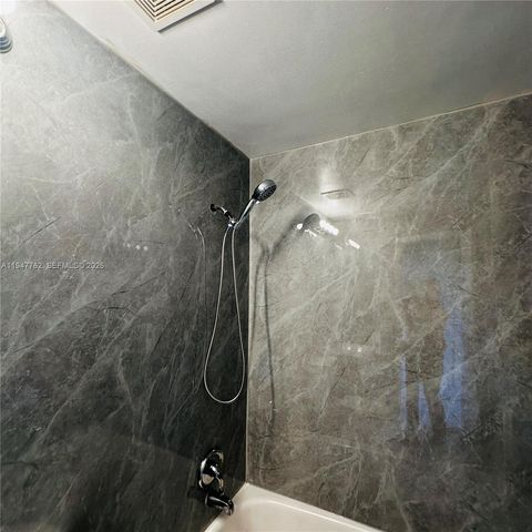 732 Moffett St 4A, Hallandale Beach, FL 33009